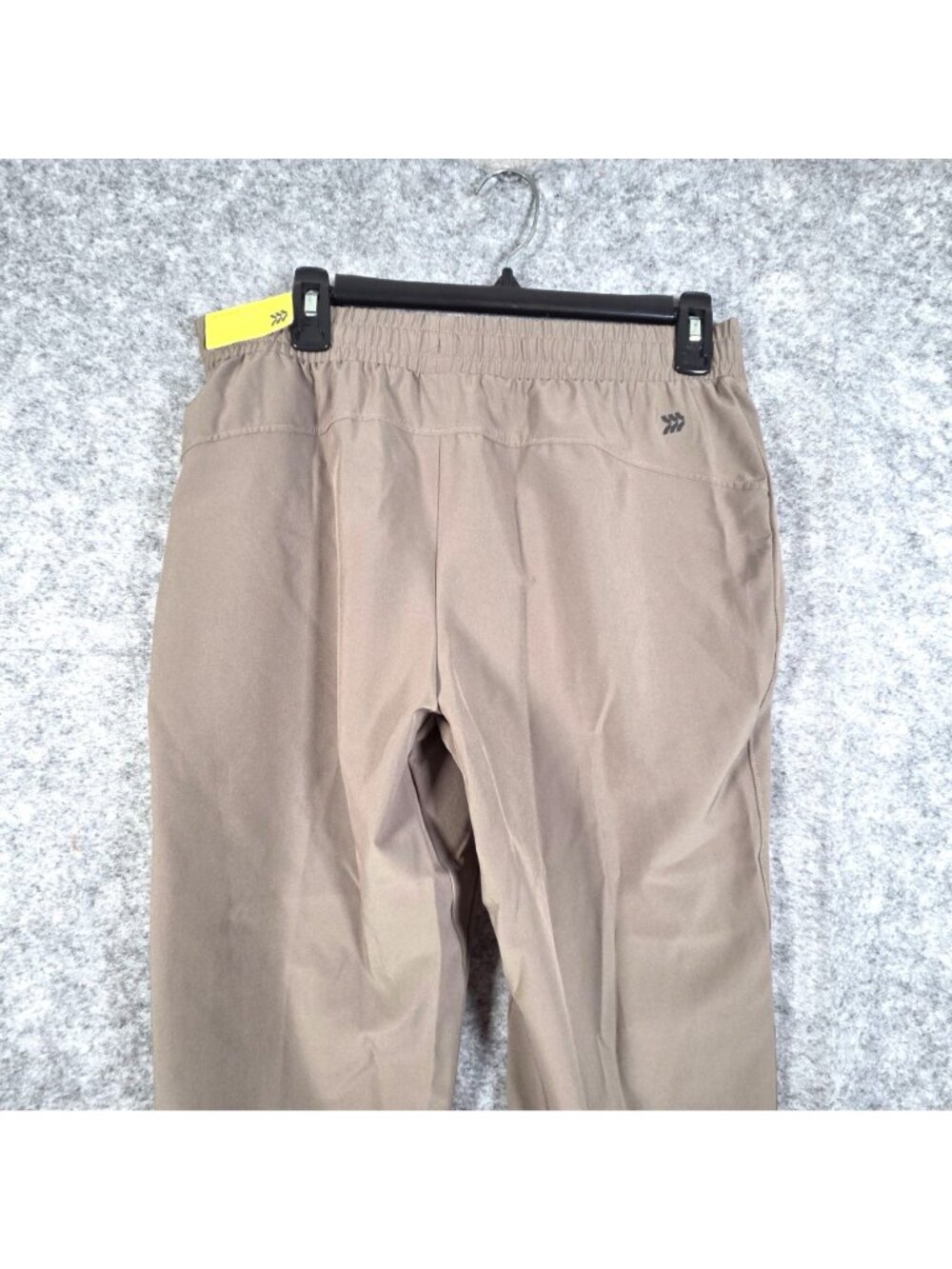 All In Motion NWT Women’s Stretch Woven High-Rise Taper Pants Beige Size S - Picture 8 of 11